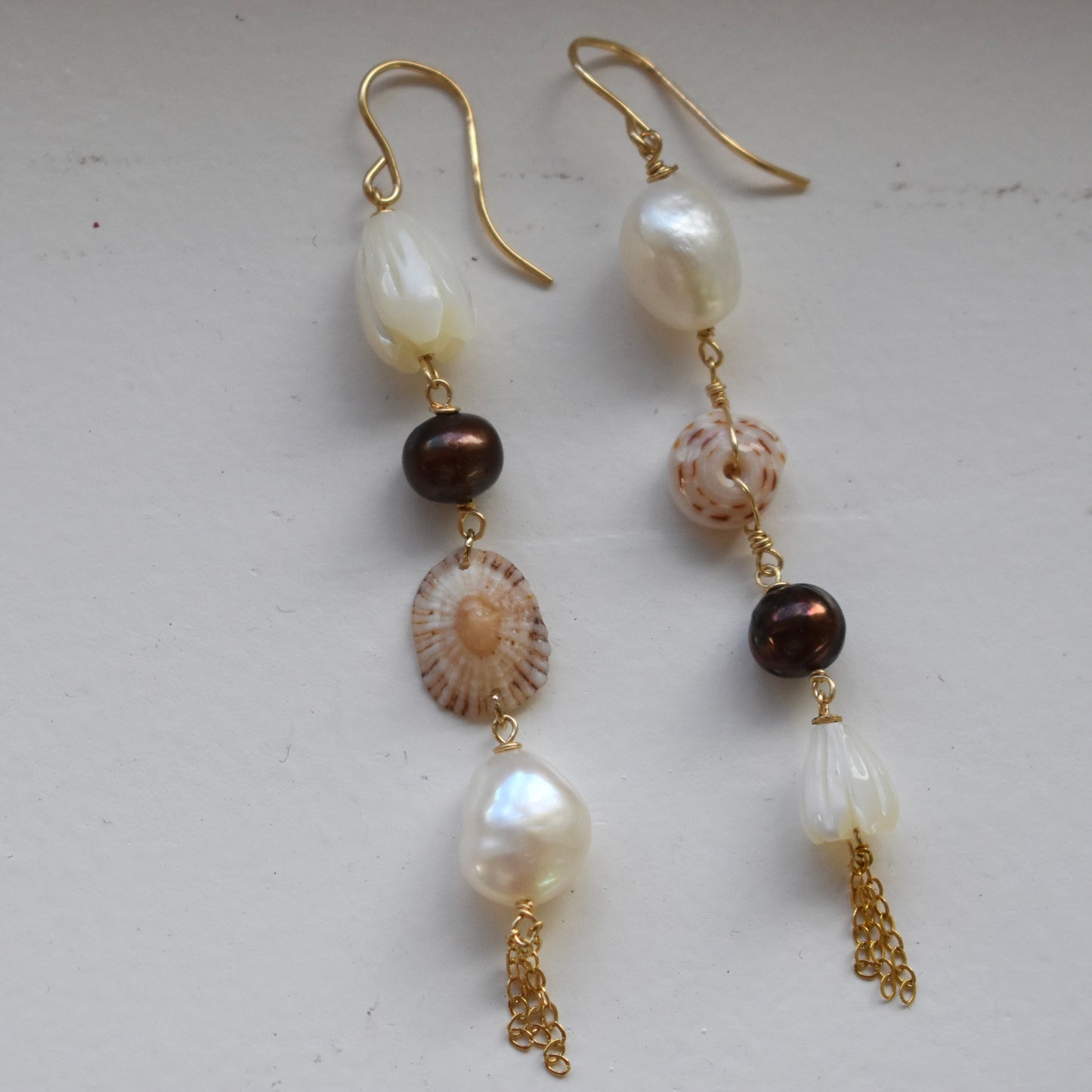 Asymmetrical Chocolate Pearl+Pīkake Earrings