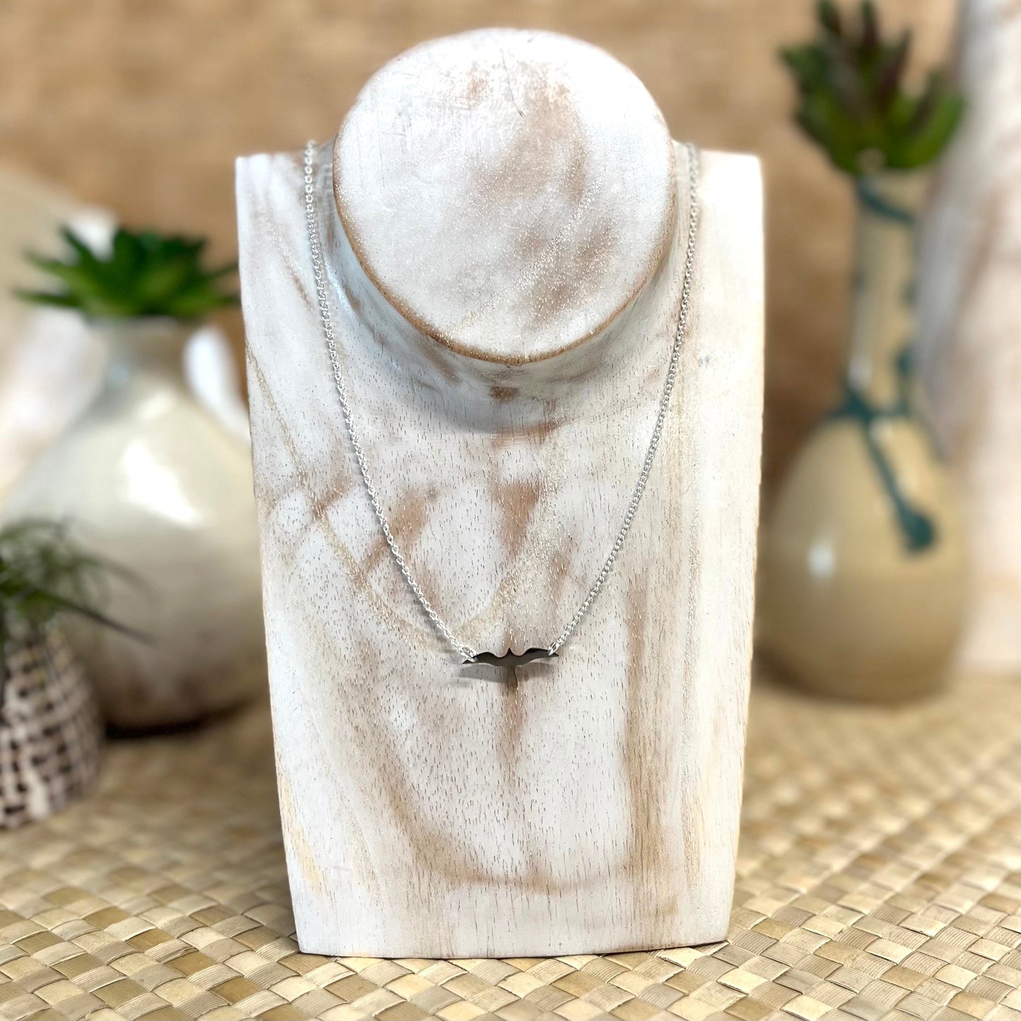 Classic Iwa Bird Necklace (Horizontal)