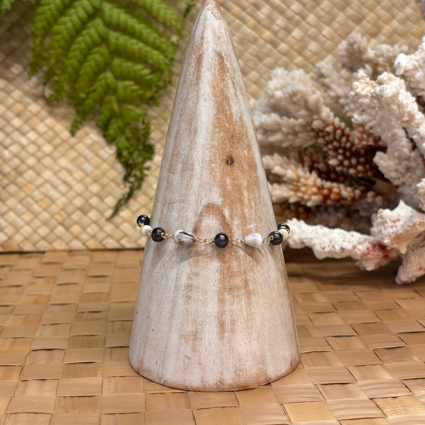 Cone Shell & Pearl Eternity Bracelet