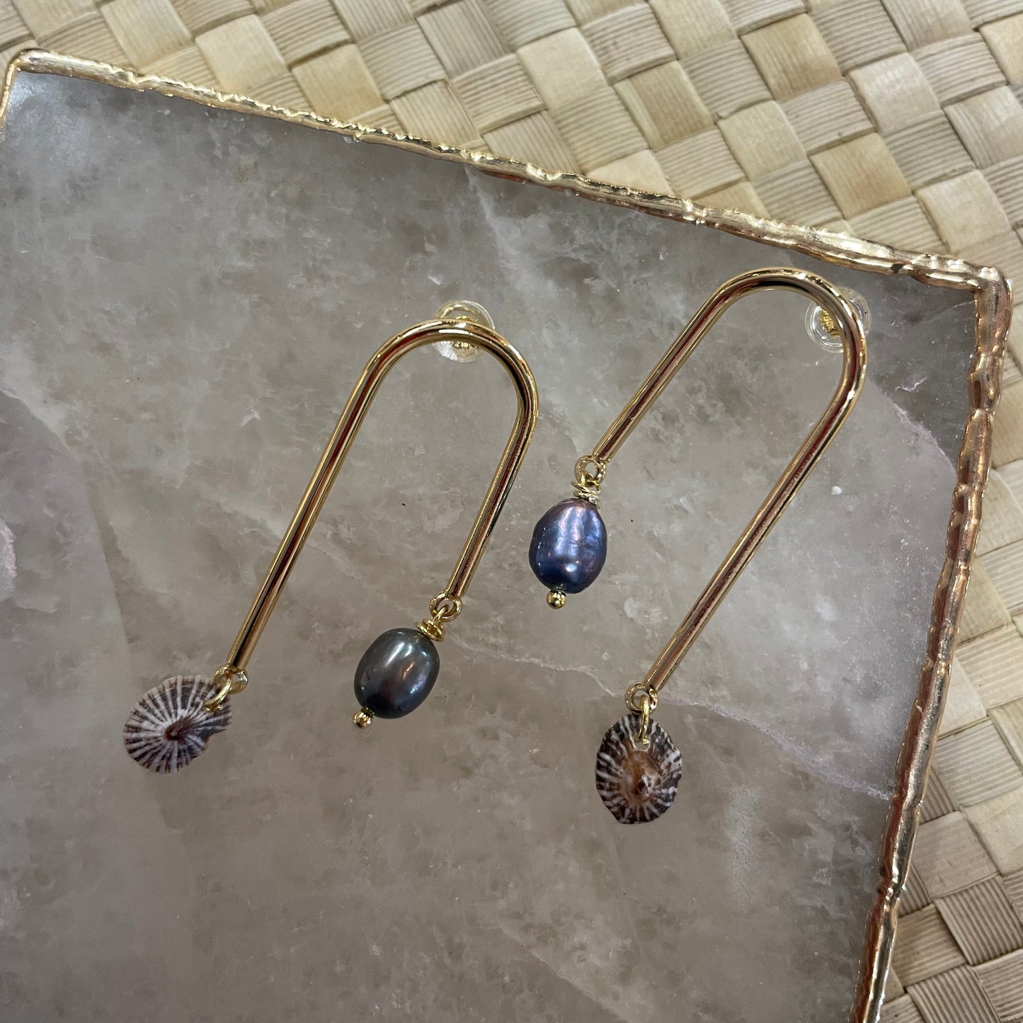 'Opihi Pearl Arch Earrings